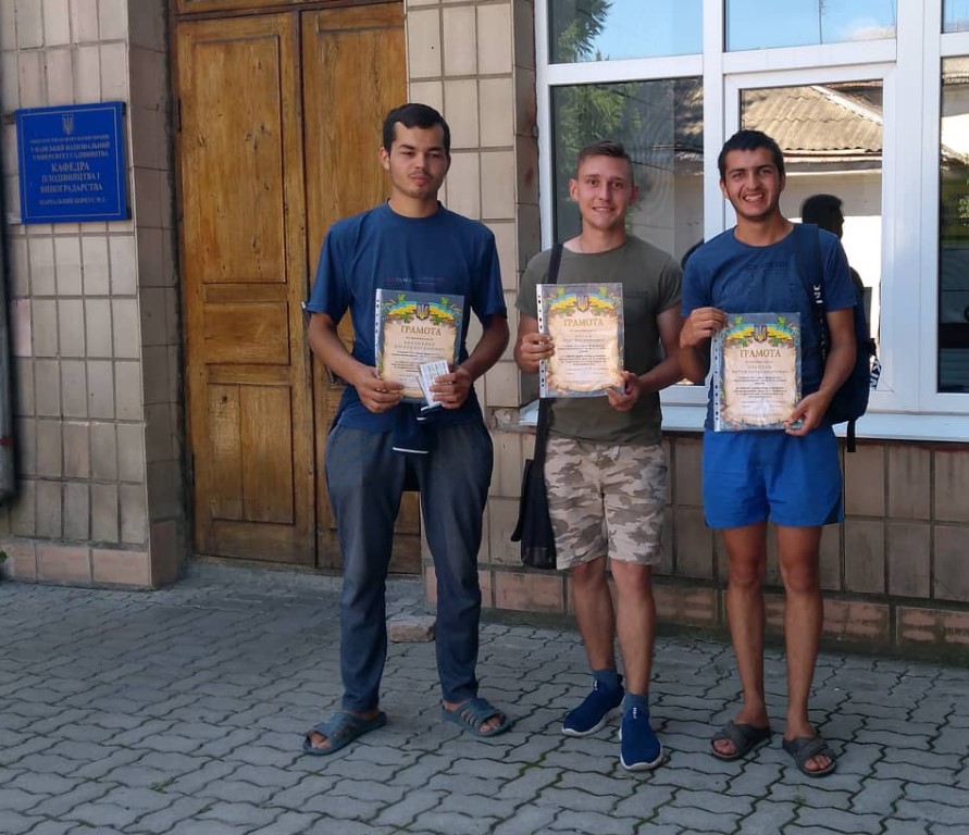 Вітаємо переможців конкурсу окулірувальників ім. О. С. Андрієнка 2019 року!