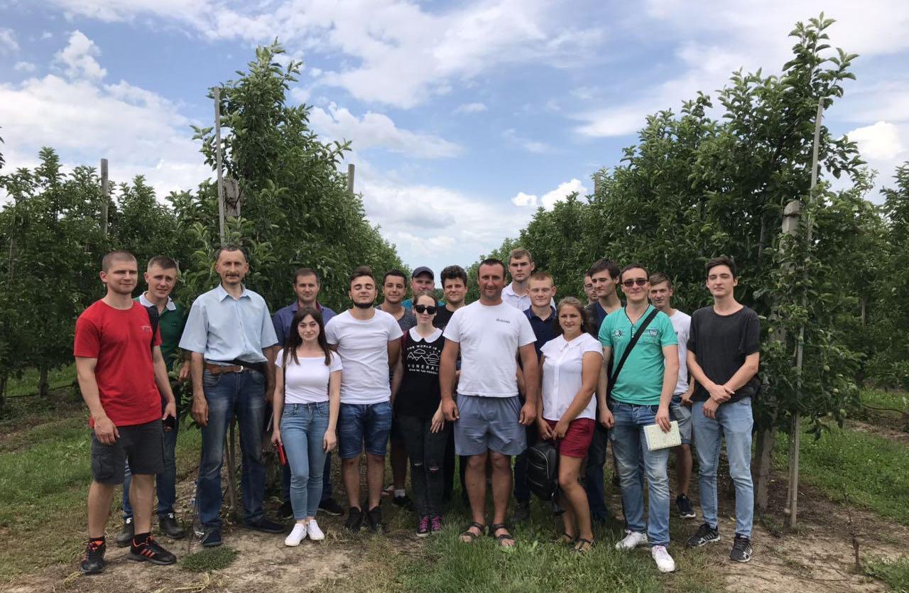 Практичне заняття з плодівництва у господарстві ТОВ «Виробничо-комерційна фірма «Октан»